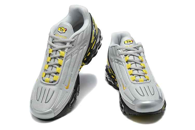 Nike Air Max Plus TN - Sneakito