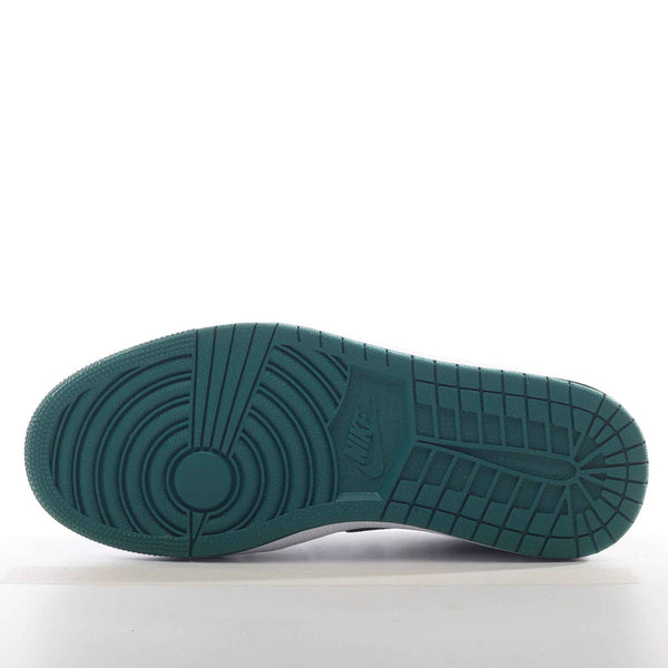 Air Jordan 1 Low - Sneakito