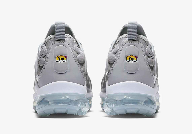 Nike Air VaporMax Plus - Sneakito