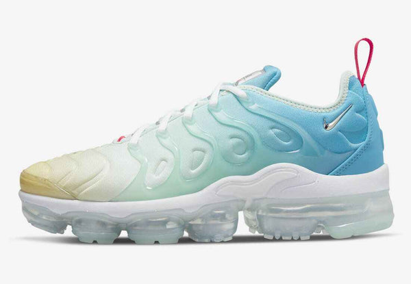 Nike Vapormax Plus Women Mint Foam/Metallic Silver - Sneakito