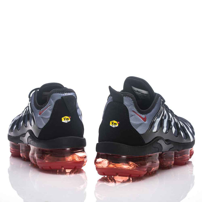 Nike Air VaporMax Plus TN - Sneakito