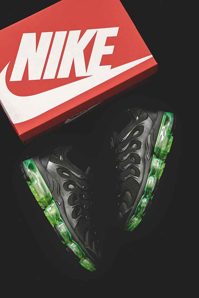 Nike Air Vapormax Plus Volt Black - Sneakito