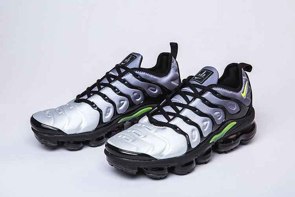 Nike Air Vapor-Max TN Plus - Sneakito