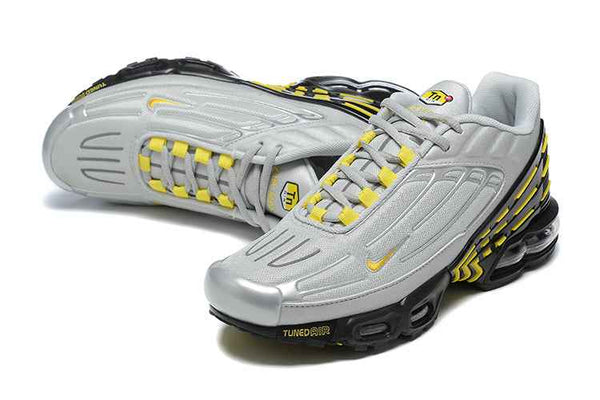 Nike Air Max Plus TN - Sneakito