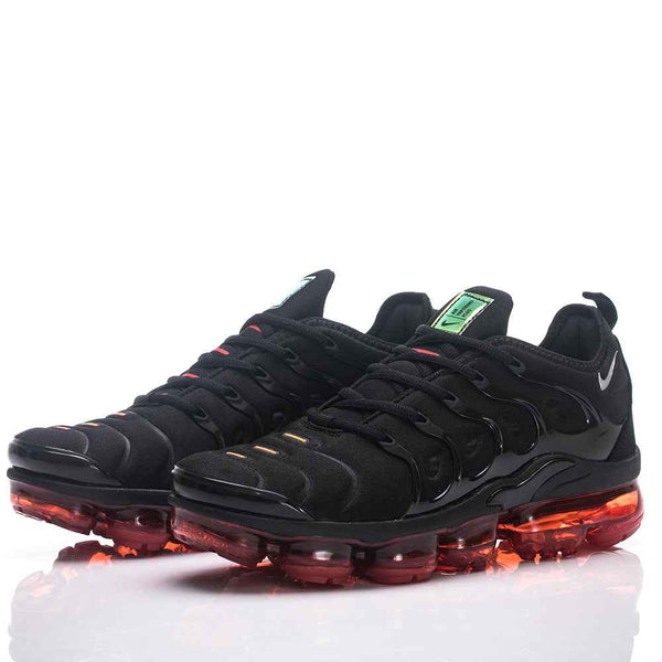 Nike Air VaporMax Plus TN - Sneakito