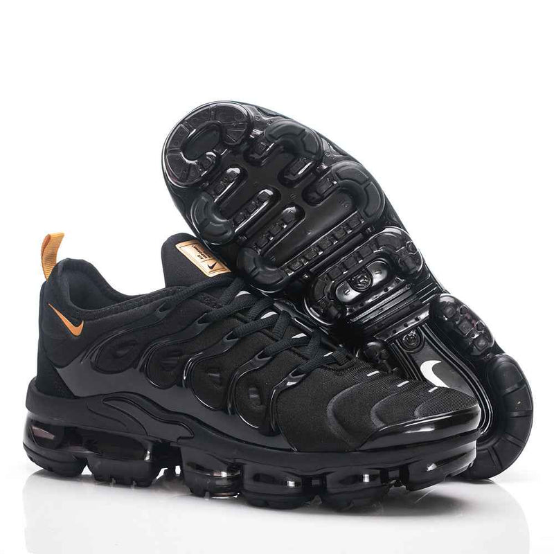 Nike Air Vapormax Plus TN Black/gold - Sneakito