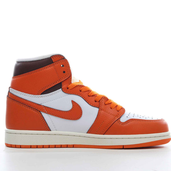 Nike Air Jordan 1 Retro High OG - Sneakito