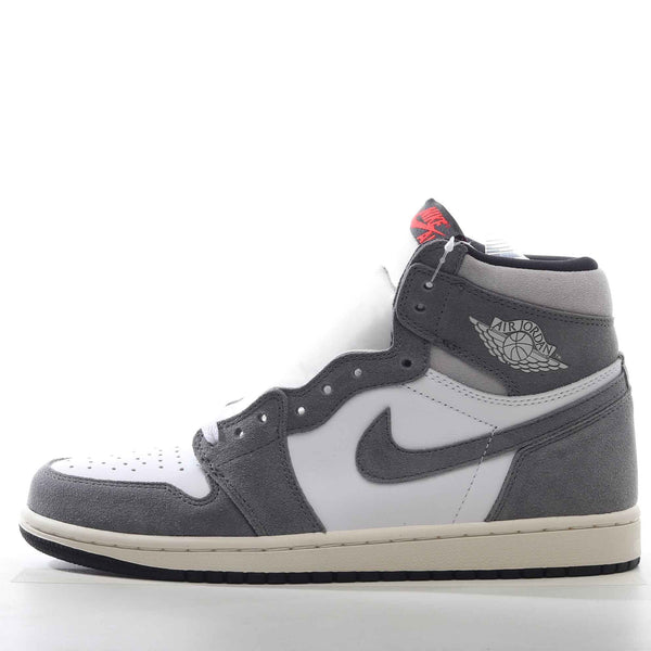 Nike Air Jordan 1 Retro OG - Sneakito