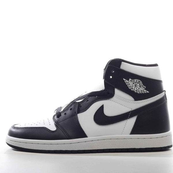 Nike Air Jordan 1 Retro OG - Sneakito